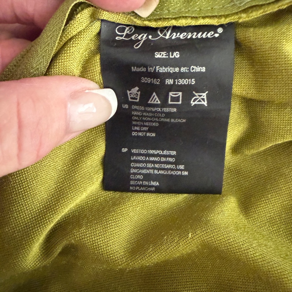 Olive Green Velvet Puff Sleeve Tailcoat Dress - Picture 11 of 11